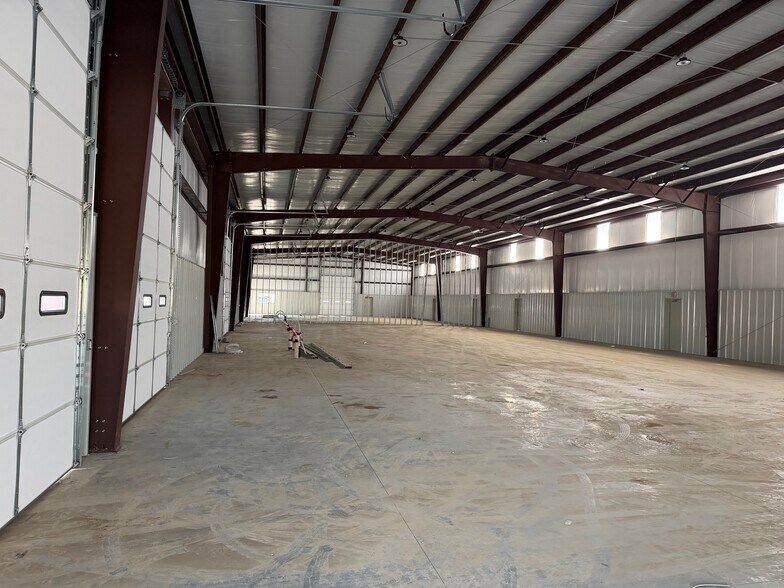 1640 N Mingo Rd, Tulsa, OK à louer - Photo du bâtiment - Image 2 de 2