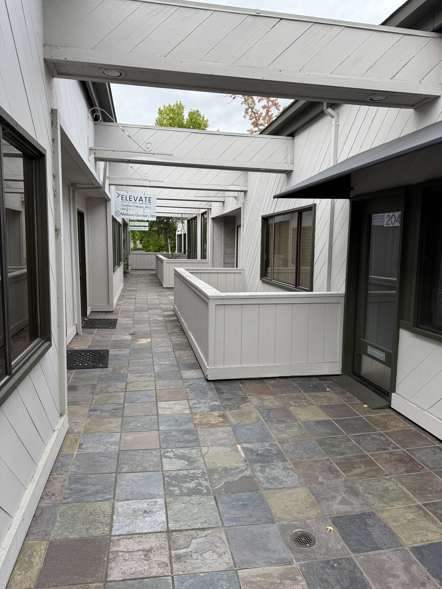 3249 Mount Diablo Ct, Lafayette, CA for lease Interior Photo- Image 1 of 9