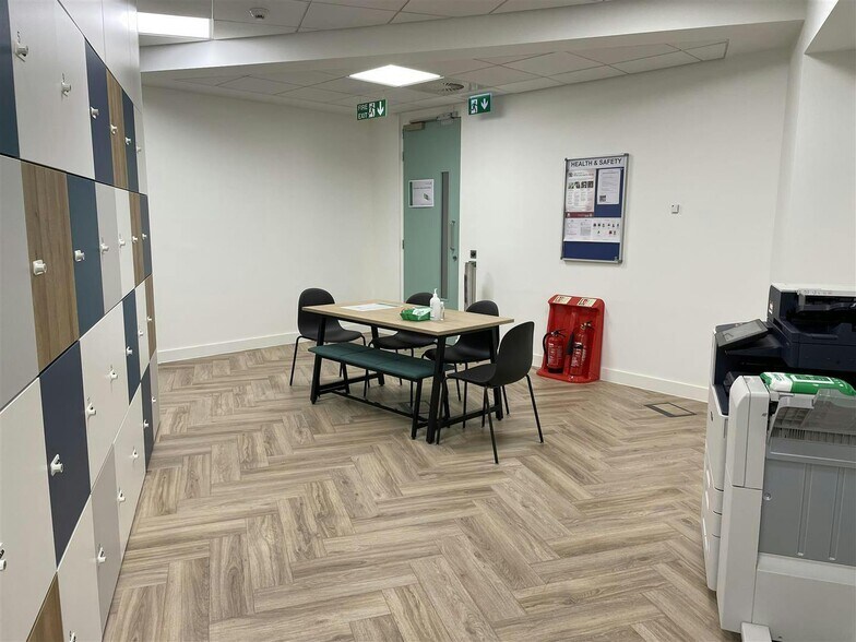 1 Queen St, Bristol à louer - Photo du bâtiment - Image 3 de 9