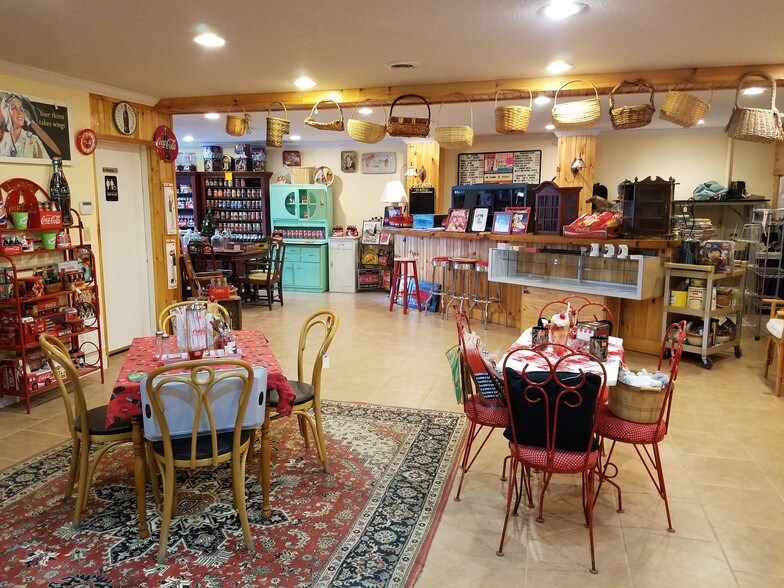 3234 Wears Valley Rd, Sevierville, TN à vendre - Photo du bâtiment - Image 3 de 3