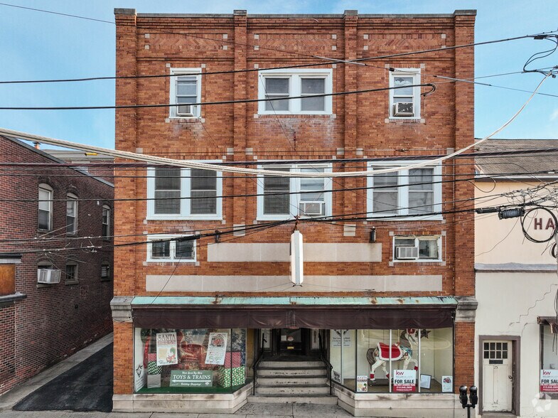 27 N Main St, Ambler, PA for sale - Primary Photo - Image 1 of 3