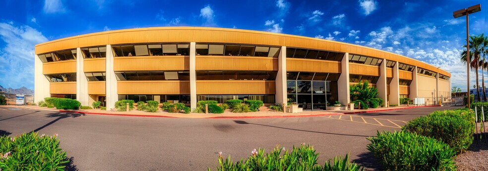 14605 N Airport Dr, Scottsdale, AZ à louer - Photo principale - Image 1 de 18