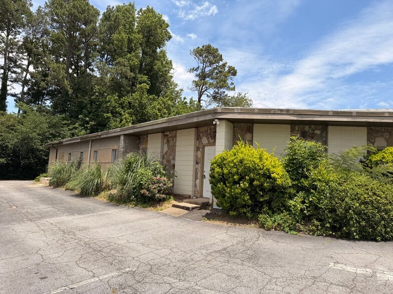 1610 Lavista Rd NE, Atlanta, GA for lease - Building Photo - Image 3 of 12