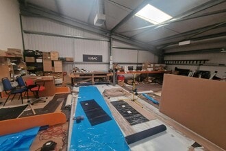 Berry Ct, Bramley for lease Interior Photo- Image 2 of 2