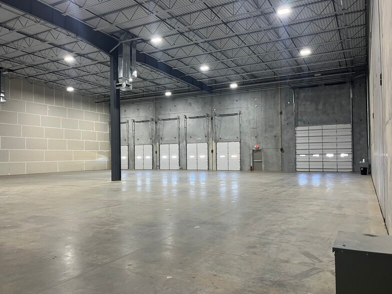 4617 Sw 25th Cir, Oklahoma City, OK for lease - Building Photo - Image 3 of 18