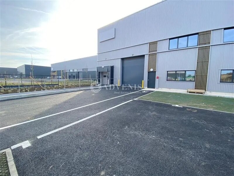 Industrial in Vaires-sur-Marne for lease Building Photo- Image 1 of 13