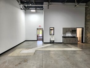 202 Moravian Valley Dr, Waunakee, WI for lease Interior Photo- Image 2 of 10