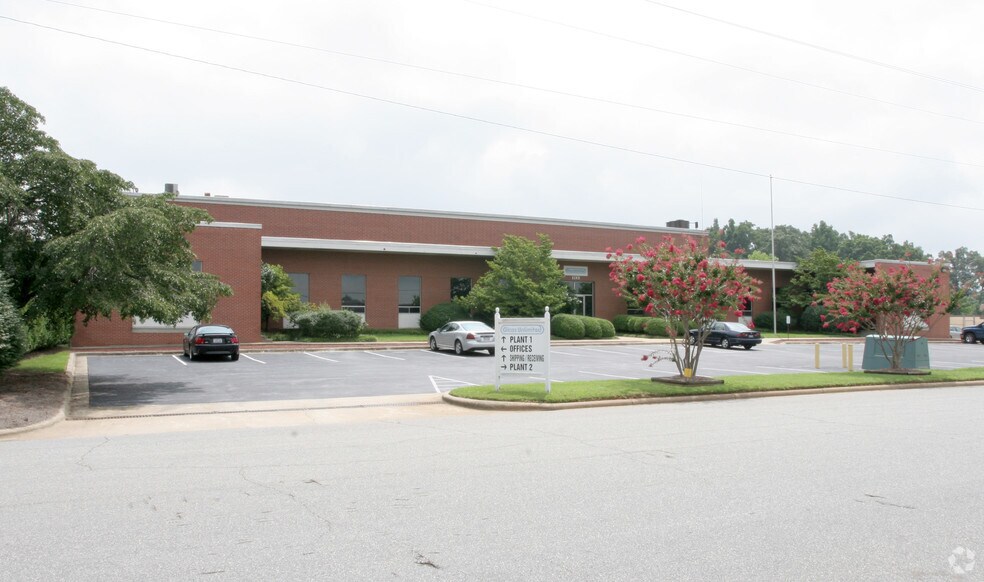 2149 Brevard Rd, High Point, NC à louer - Photo du bâtiment - Image 3 de 5