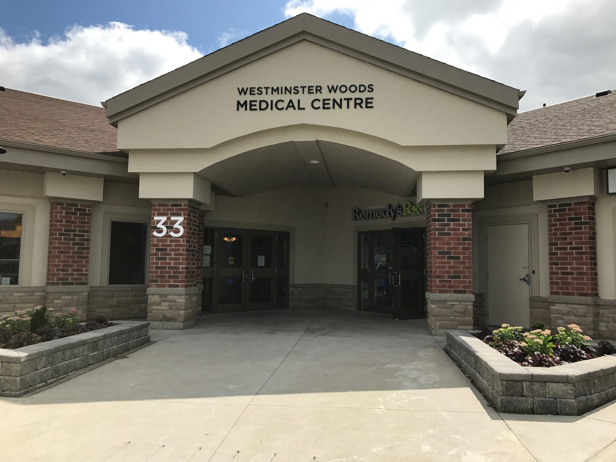 33 Farley Dr, Guelph, ON for sale Primary Photo- Image 1 of 1