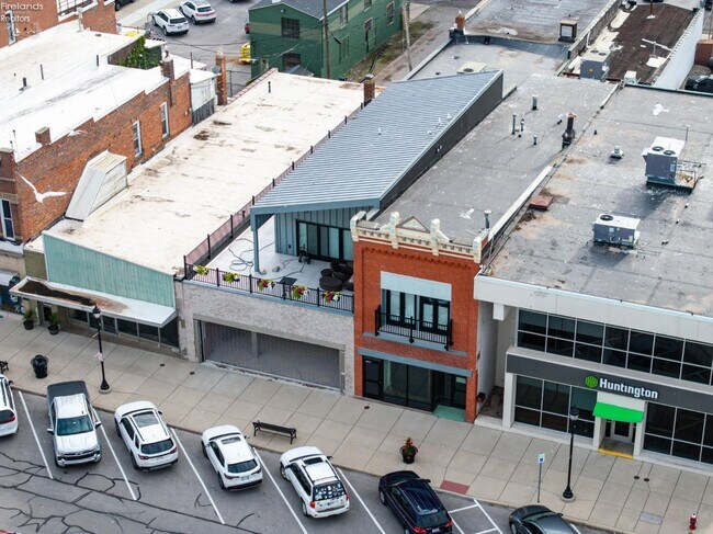 More details for 122 S Madison St, Port Clinton, OH - Retail for Sale