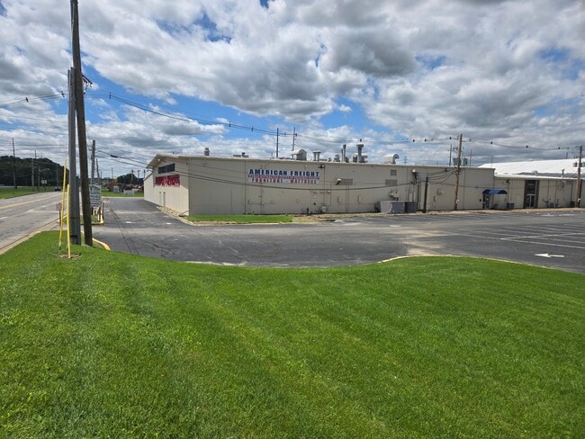 Plus de détails pour 2800 Lynch Rd, Evansville, IN - Industriel à louer