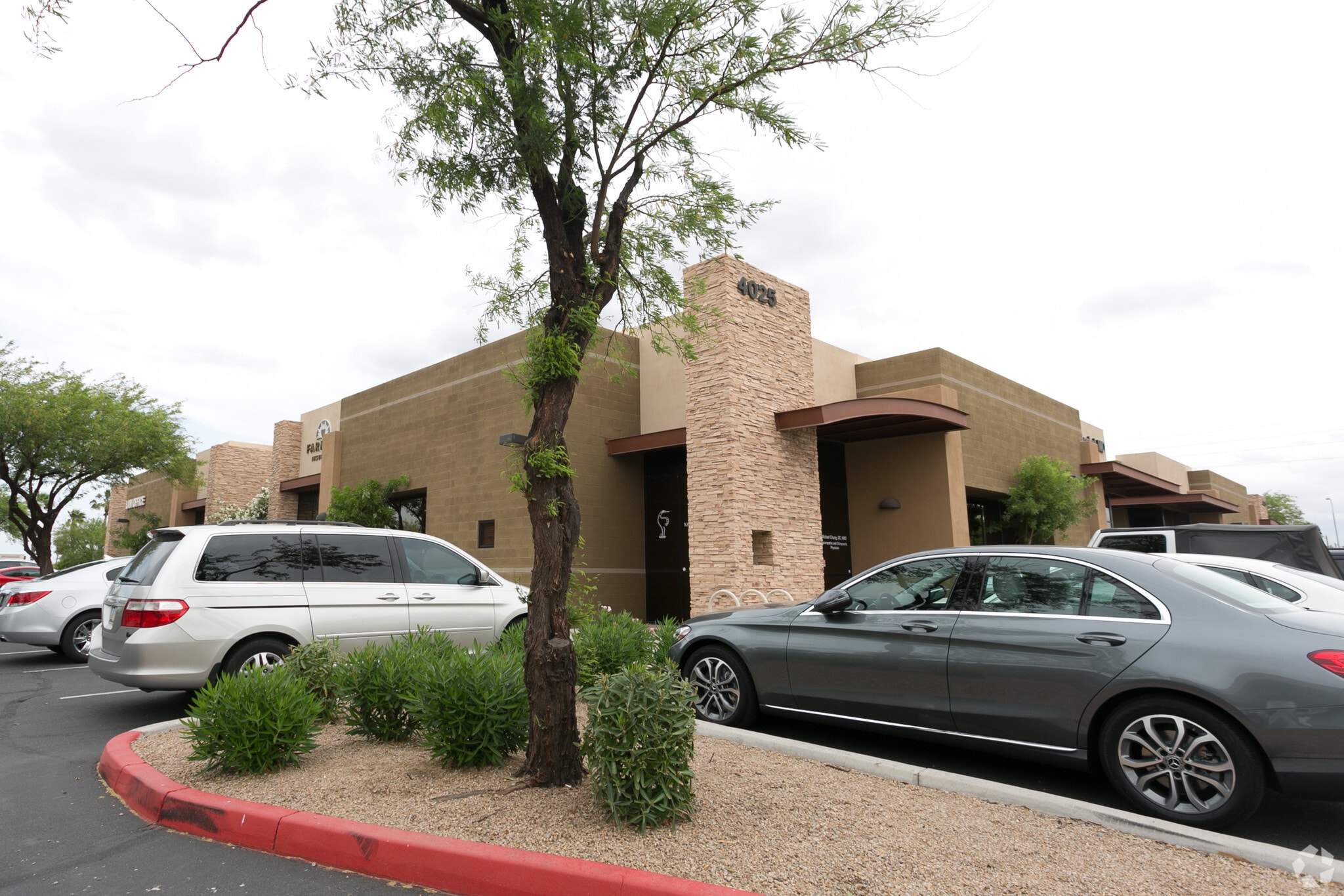 4025 W Chandler Blvd, Chandler, AZ for lease Primary Photo- Image 1 of 55