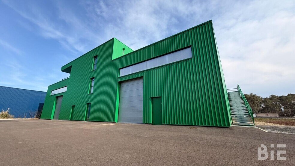 Flex in Mios for sale - Building Photo - Image 2 of 14