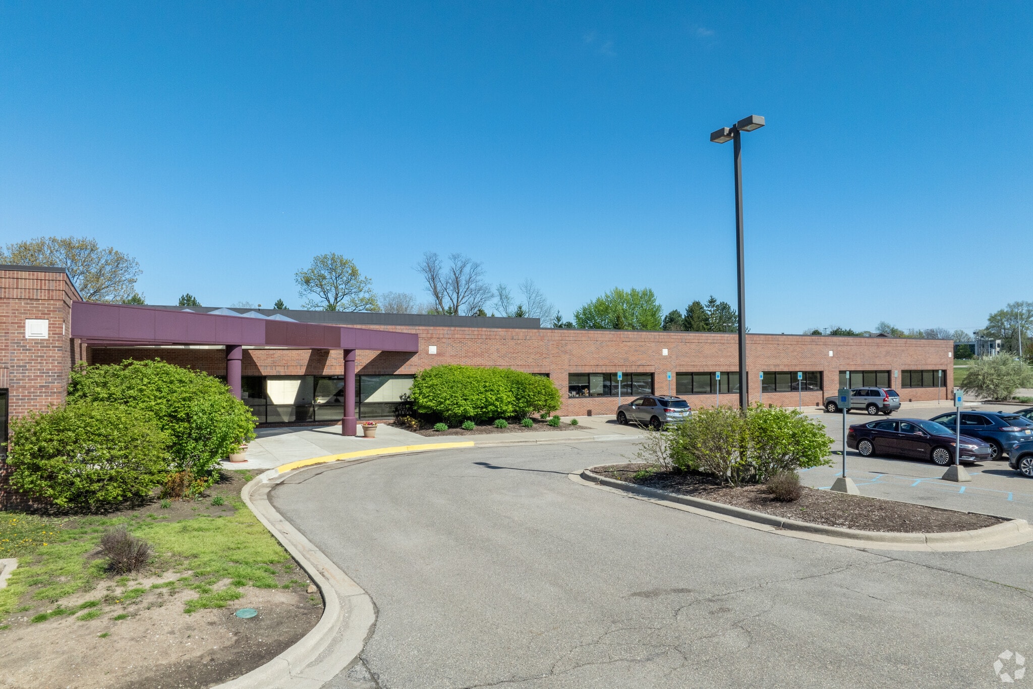 5445 Ali Dr, Grand Blanc, MI for lease Building Photo- Image 1 of 11