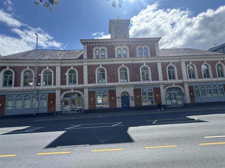 90-92 North St, Leeds à louer - Photo du bâtiment - Image 1 de 3