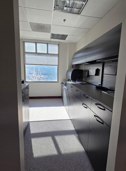 5750 S Ulster Circle, Greenwood Village, CO for sale - Interior Photo - Image 3 of 12