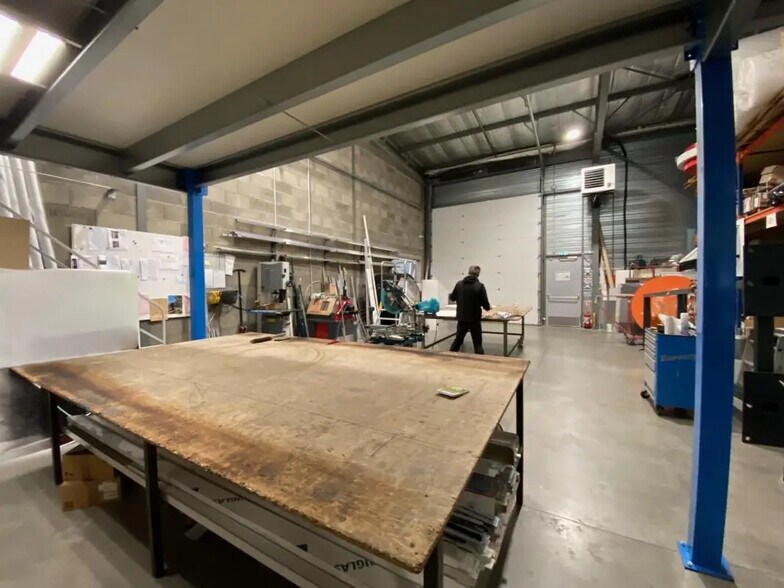 Local d'activités dans Brignais à vendre - Photo intérieure - Image 3 de 6