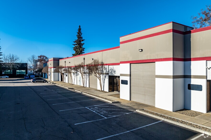 1106 N D St, Sacramento, CA à louer - Photo du bâtiment - Image 2 de 4