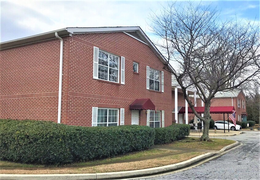 120 Roper Mountain Rd Ext, Greenville, SC à vendre - Photo du bâtiment - Image 1 de 17