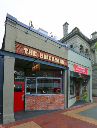 Plus de détails pour 784-788 Yates St, Victoria, BC - Commerce de détail à vendre