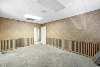 9911 Seminole Blvd, Seminole, FL for lease Building Photo- Image 1 of 15