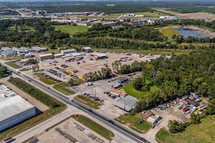 4960 Fannett Rd, Beaumont, TX for sale - Building Photo - Image 2 of 4