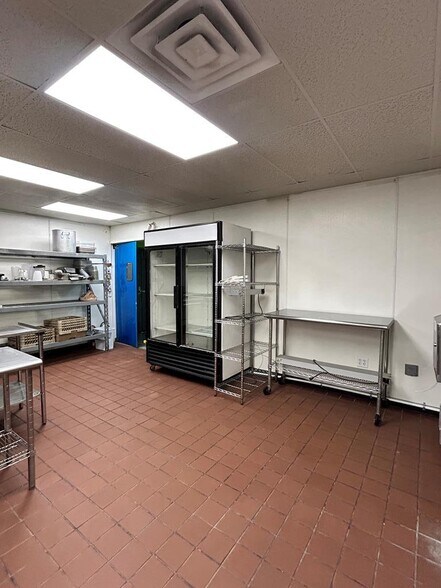 1613 W Broadway St, Andrews, TX à vendre - Photo du bâtiment - Image 2 de 26