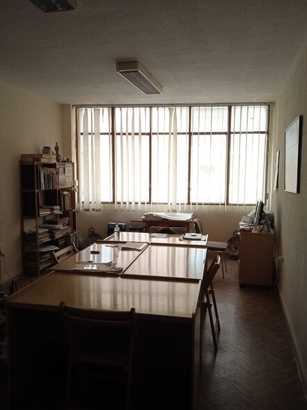 Commerce de détail dans Cáceres, Cáceres à vendre - Photo intérieure - Image 3 de 3