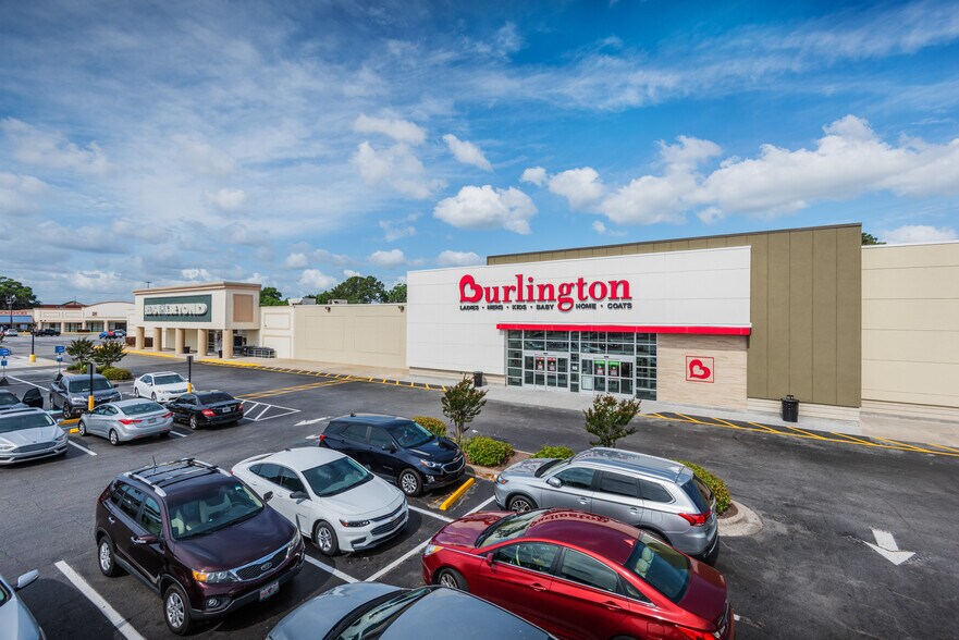 7400 Abercorn St, Savannah, GA à louer - Photo du bâtiment - Image 3 de 10