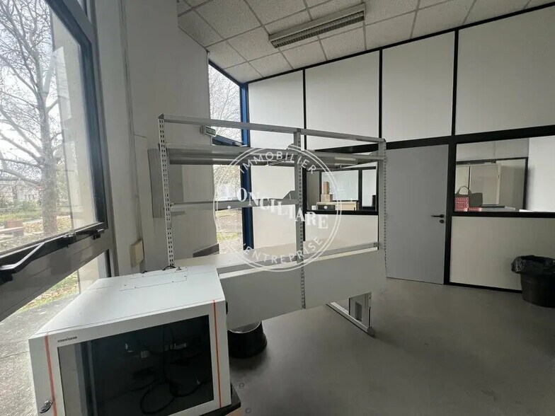 Office in Labège for lease - Interior Photo - Image 2 of 5