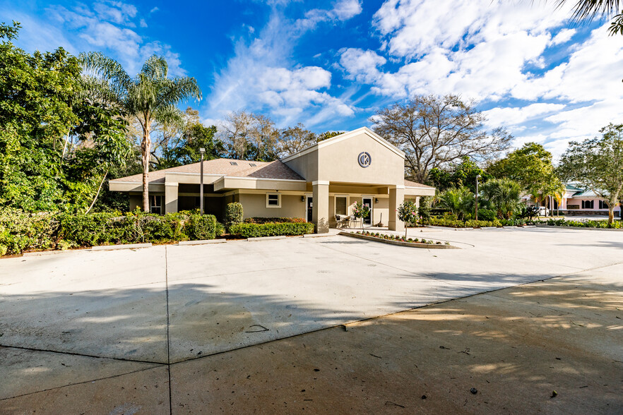 1965 25th Ave, Vero Beach, FL for sale - Building Photo - Image 3 of 20