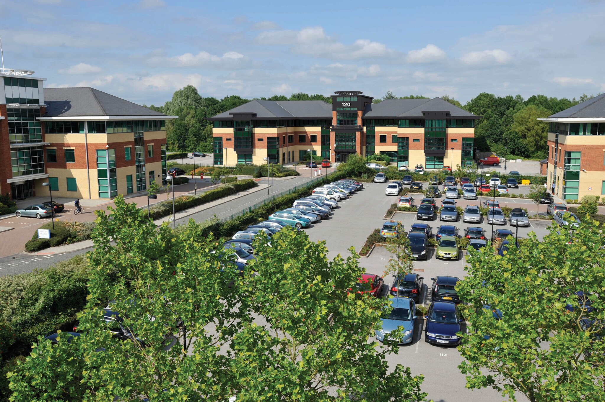 120 Birchwood Blvd, Warrington à louer Photo du bâtiment- Image 1 de 2