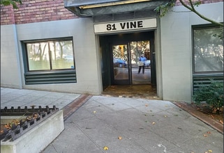 81 Vine St, Seattle, WA à louer Photo du bâtiment- Image 2 de 8
