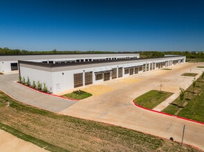 6361 S Oldridge Pl, Rogers, AR for lease Building Photo- Image 2 of 2