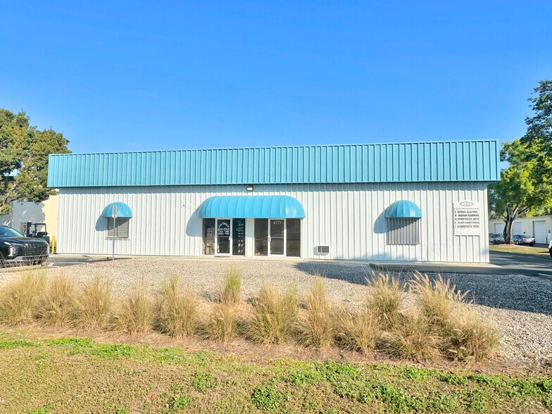 4573 Enterprise Ave, Naples, FL à louer - Photo du bâtiment - Image 2 de 8