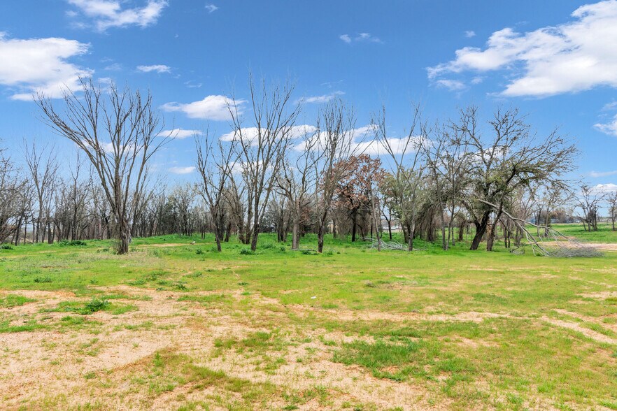 7205 Hudson Village Creek Rd, Kennedale, TX à vendre - Photo du bâtiment - Image 3 de 15