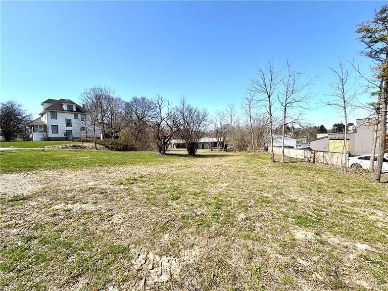 143 Grant Ave, Auburn, NY à vendre - Photo du bâtiment - Image 2 de 9