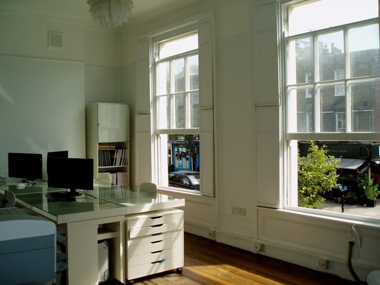 25B Lloyd Baker St, London for lease - Interior Photo - Image 2 of 12