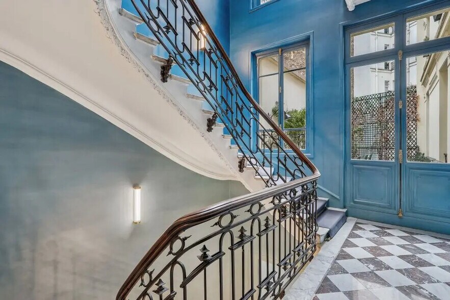 6 Rue Copernic, Paris à louer - Photo du bâtiment - Image 2 de 8