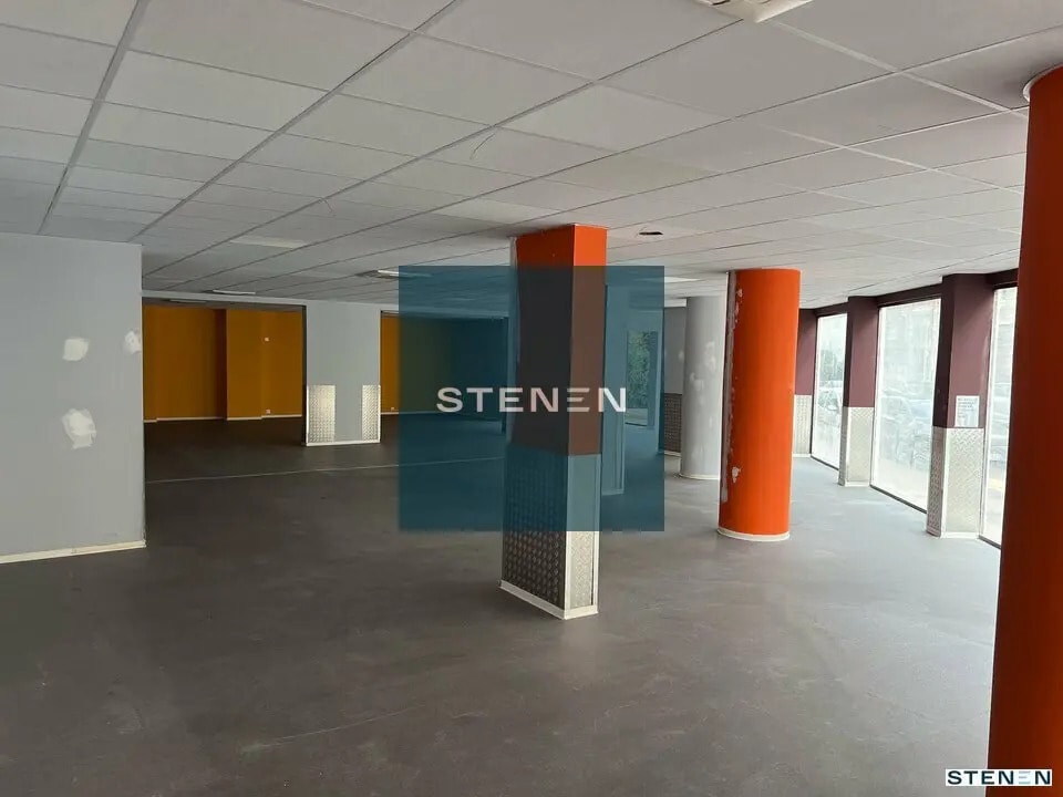 Office in Marseille for lease Building Photo- Image 1 of 6