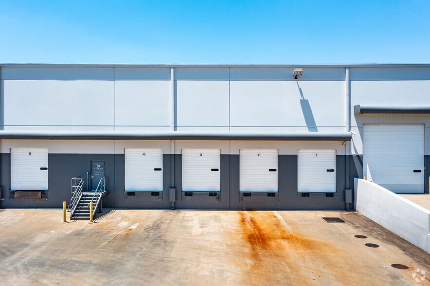 7515 Hartman Industrial Way, Austell, GA à louer - Photo du bâtiment - Image 2 de 5