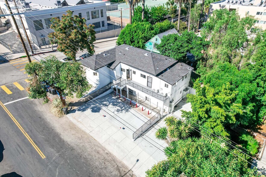 146 Witmer St, Los Angeles, CA à vendre - Photo du bâtiment - Image 3 de 18