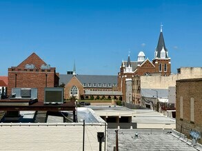 121 S Broadway Ave, Tyler, TX for lease Interior Photo- Image 1 of 5