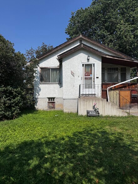 432 14 NW ave, Calgary, AB à vendre - Photo du bâtiment - Image 2 de 5