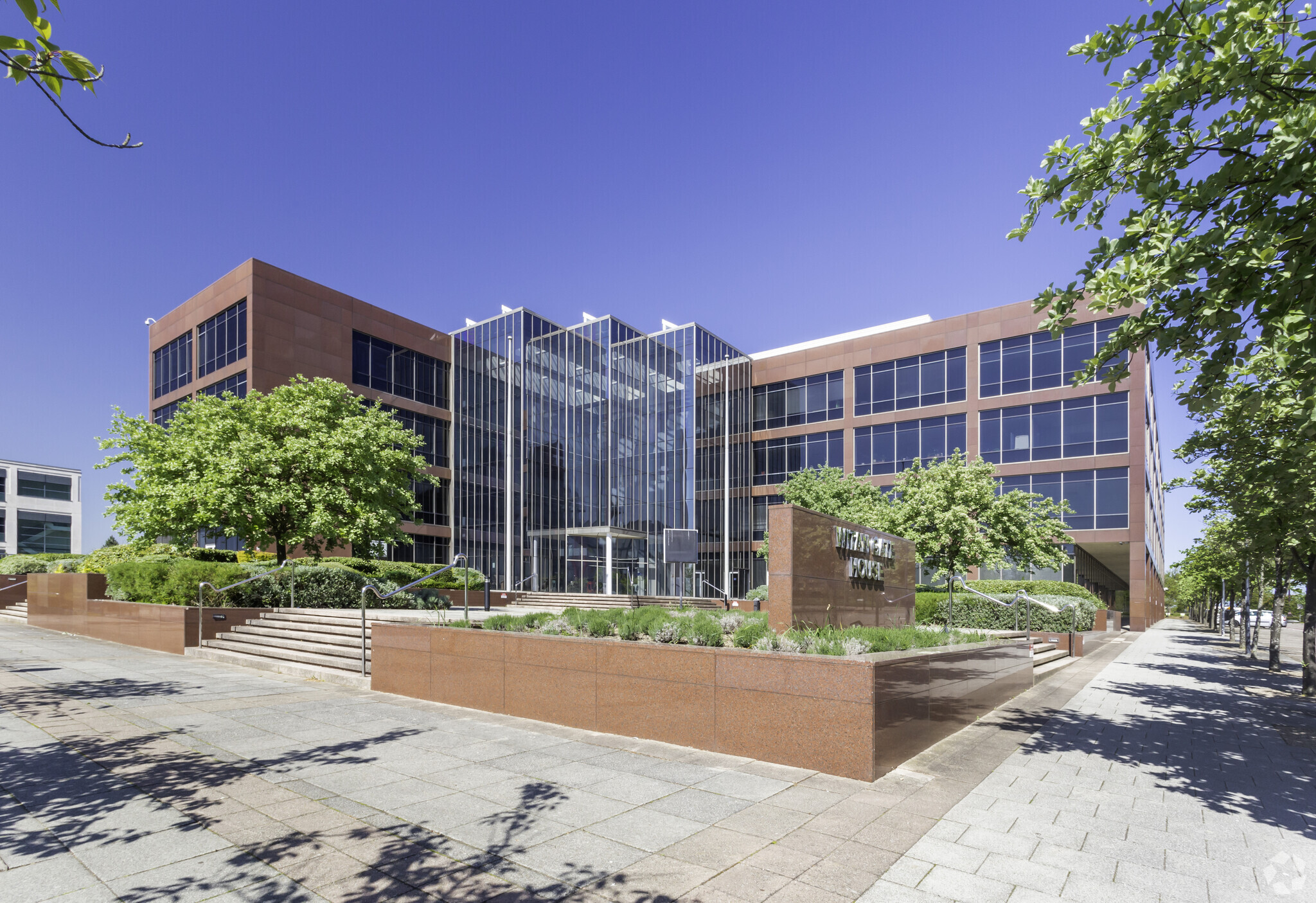 500-600 Witan Gate W, Milton Keynes for lease Primary Photo- Image 1 of 5