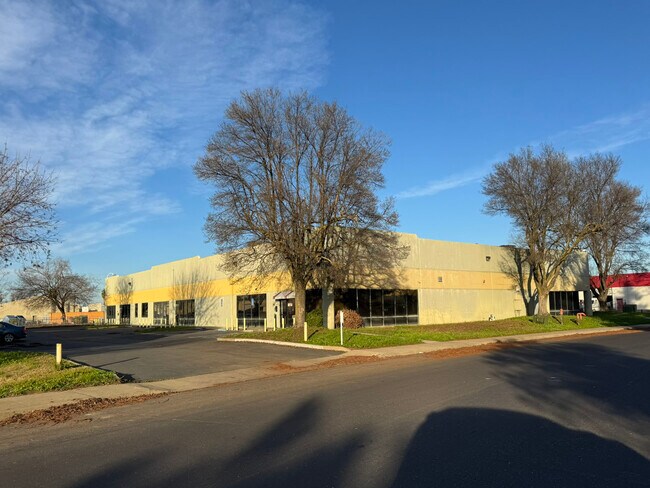 Plus de détails pour 8521 Younger Creek Dr, Sacramento, CA - Industriel à vendre