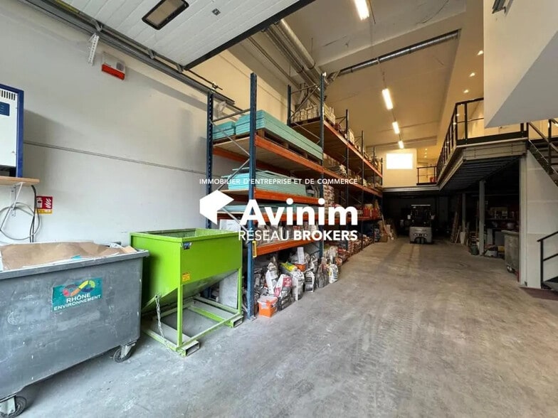 Flex in Brignais for sale - Interior Photo - Image 2 of 24