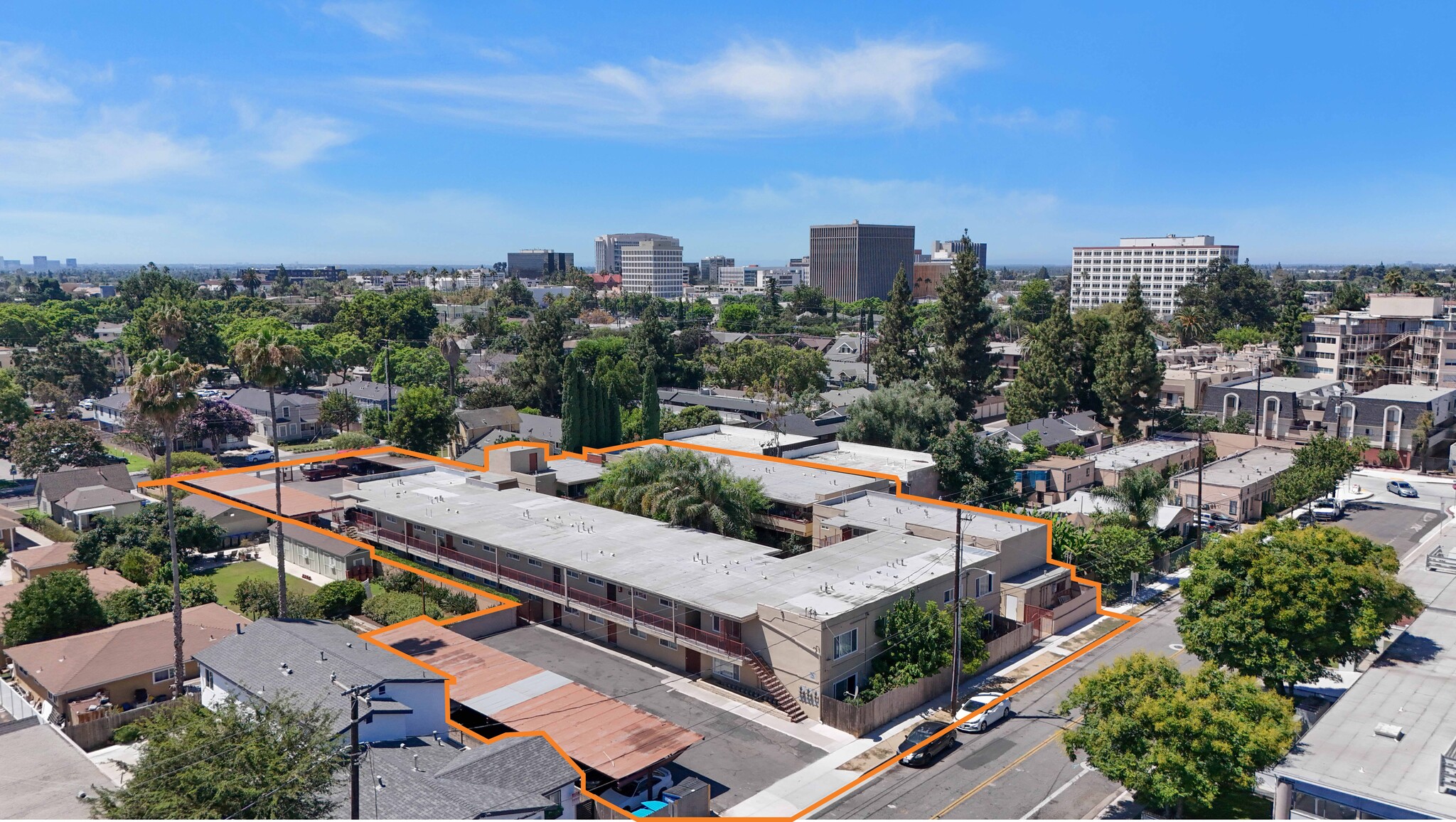 511 E Washington Ave, Santa Ana, CA à vendre Photo du b timent- Image 1 de 23