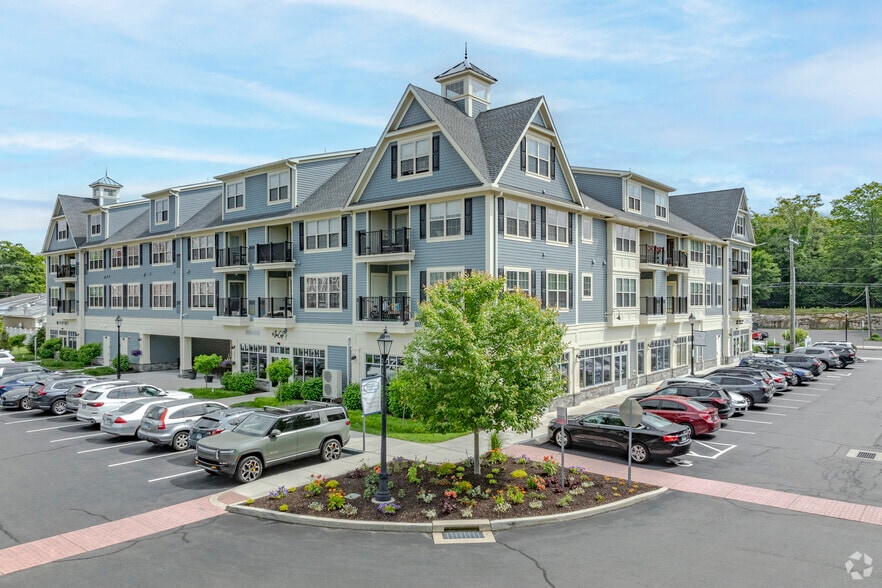 800 Federal Rd, Brookfield, CT à louer - Photo du bâtiment - Image 2 de 58