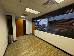 15230 N 75th St, Scottsdale, AZ for lease Interior Photo- Image 2 of 10